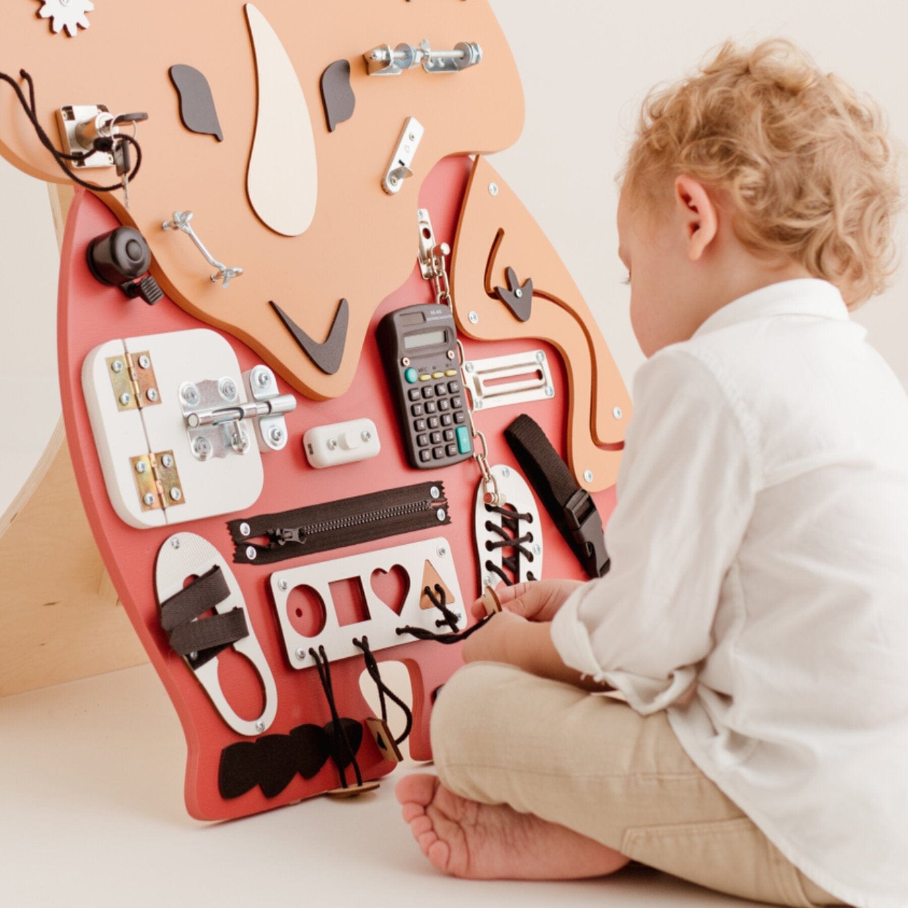 Tableau d'Activités Busyboard Éléphant en Bois - Otto