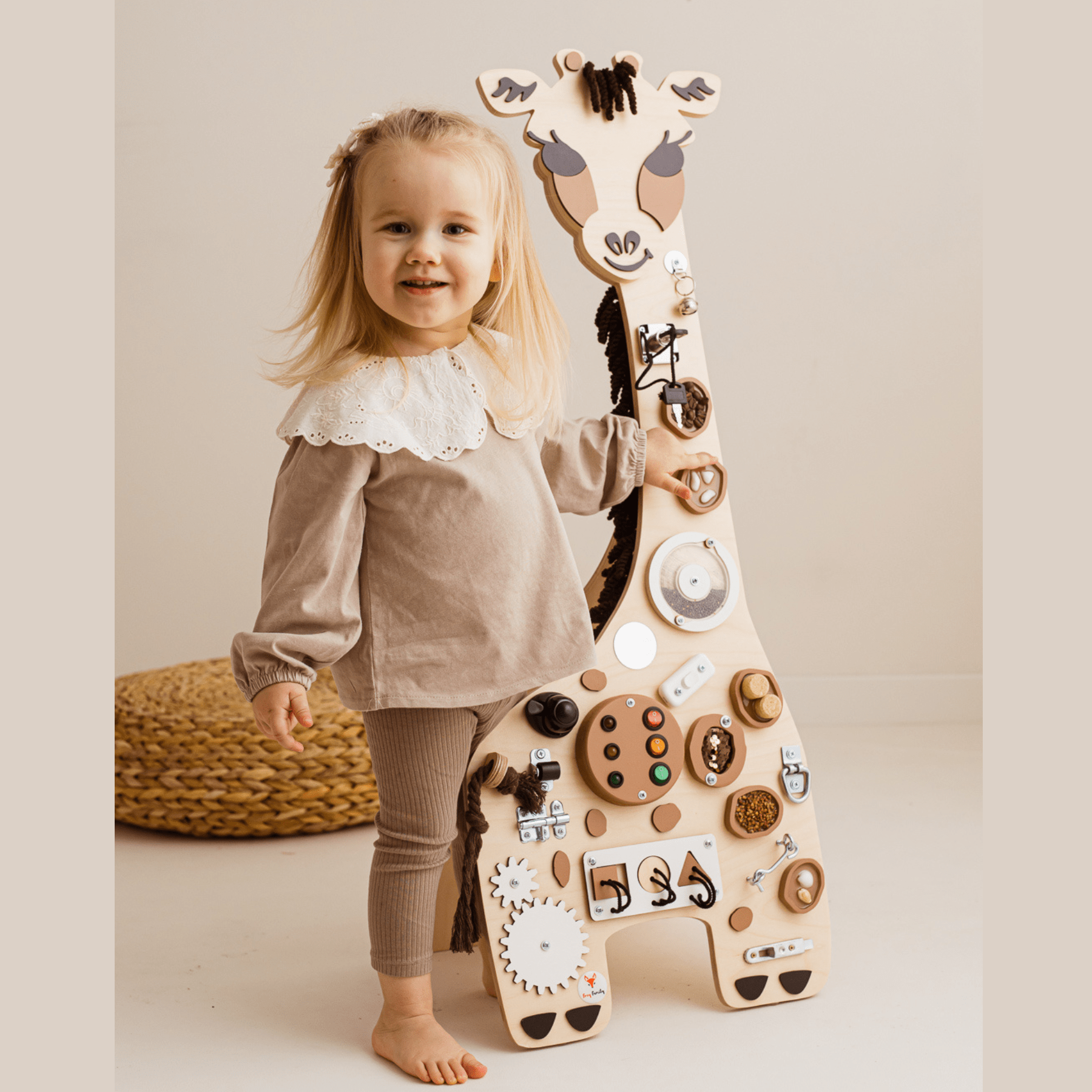 Activity Board Busy Board Holz Giraffe - Melman - LeoBabys