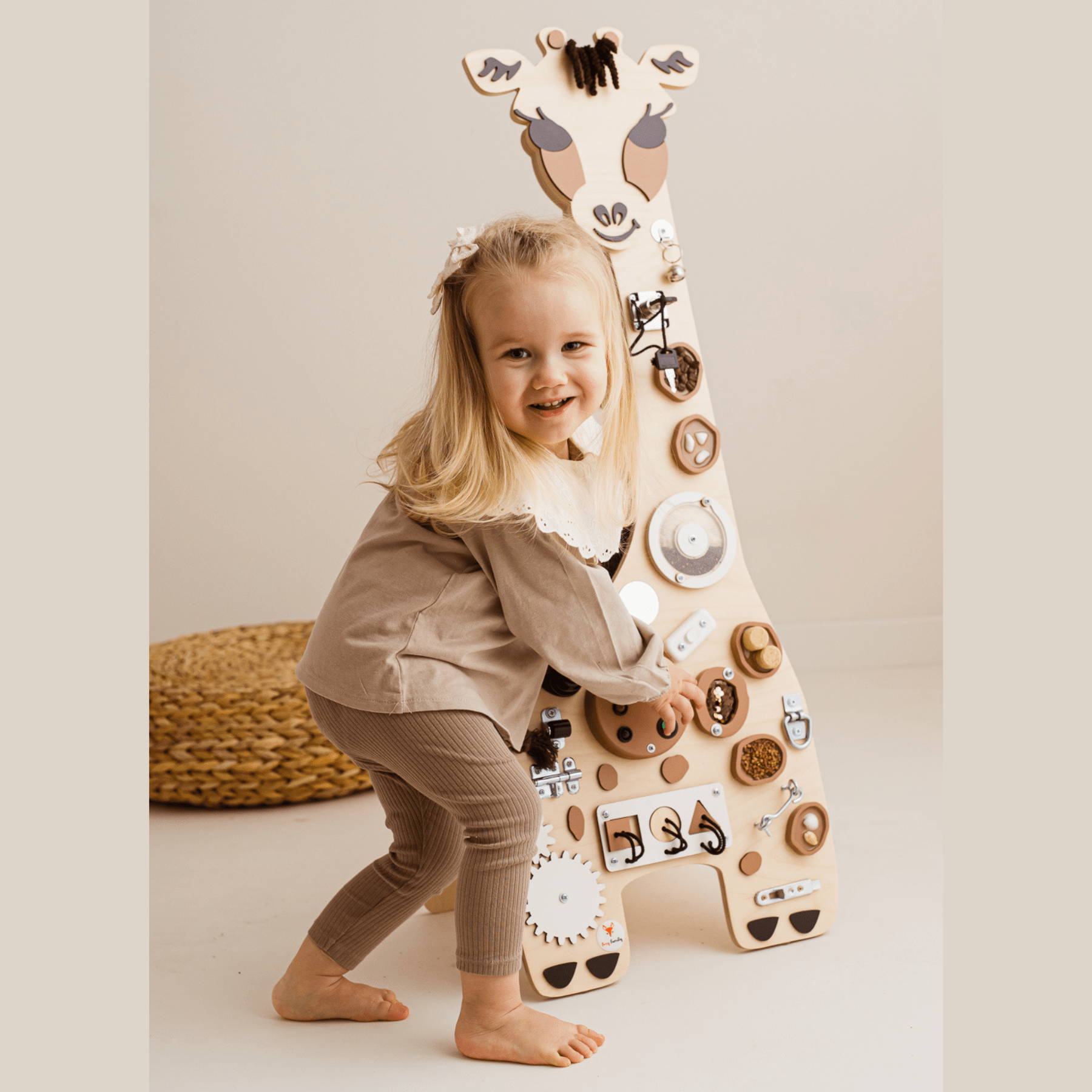 Activity Board Busy Board Holz Giraffe - Melman - LeoBabys