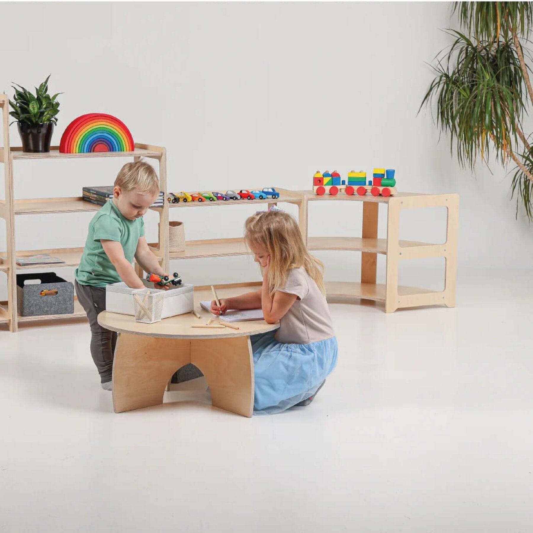 Montessori Tisch für Kleinkinder und Kinder - LeoBabys